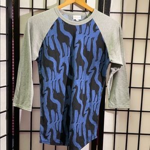 LuLaRoe Giraffe Long Sleeve Size XS